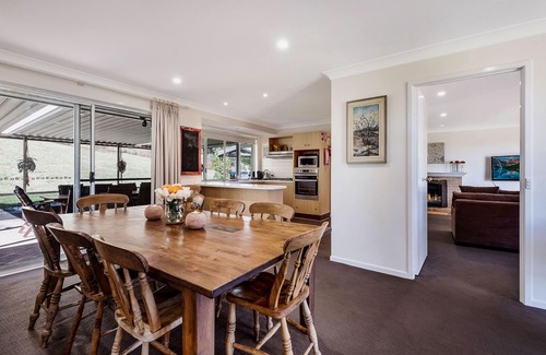 Broke House | Exceptional Rock View at Winmark Wines | Ocean Views & More