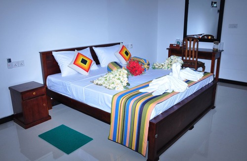 Habarana House | Discover Winmi Resort: Family-Friendly Retreat with Dining
