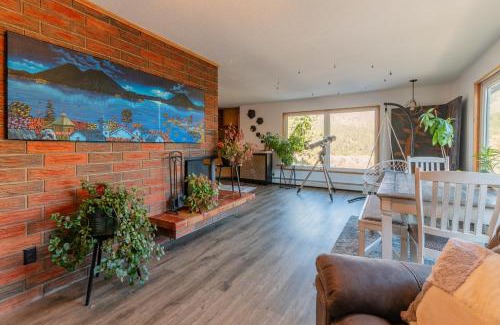 Cascade-Chipita Park House | Relaxing Winnemucca Retreat with Hot Tub in National Forest