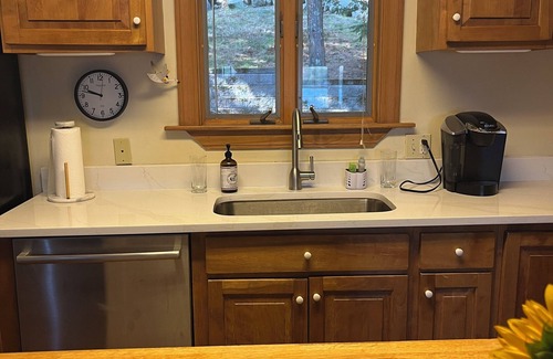 West Alton Cottage | Cozy Waterfront Cottage with Pet-Friendly Amenities