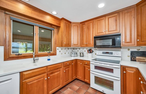 Melvin Village House | Waterfront Retreat on Melvin Bay with Family-Friendly Amenities