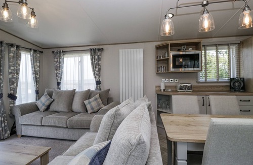 Workington Cottage | WINSCALES REST, family friendly, with a garden in Winscales