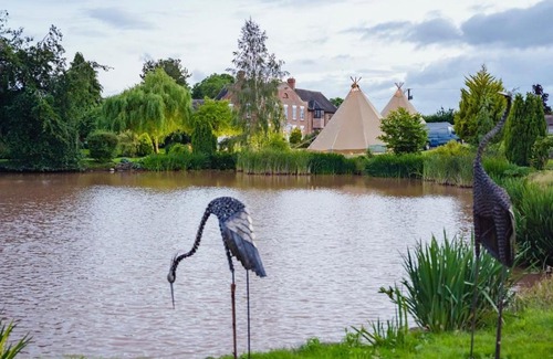 Hope under Dinmore Bed & Breakfast | Experience Winsley Park Farm: 4-Star Stay with Breakfast