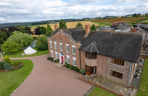 Hope under Dinmore Bed & Breakfast | Experience Winsley Park Farm: 4-Star Stay with Breakfast