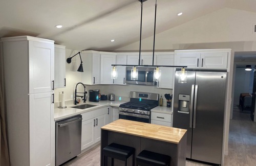 Winslow House | Winslow Stay: Pet-Friendly Retreat with Spa & Hot Tub