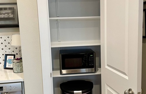Crestview Apartment | Top-Rated Winstead Walkup in Central Austin, Crestview