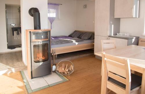 Sankt Kathrein am Offenegg House | Discover Winter's Panoramahäuschen: Perfect for Pet Lovers!