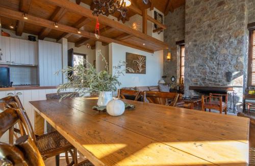 Arachova Villa | Discover Villas in Arachova, Greece - Child Friendly Getaway