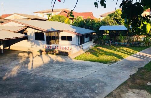 Chiang Rai House | Inviting Winter House Chiang Rai: Family-Friendly & Cozy