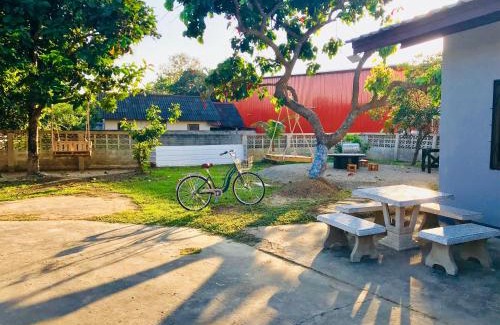 Chiang Rai House | Inviting Winter House Chiang Rai: Family-Friendly & Cozy