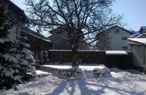 Shiligarnika Ski Chalet | Cozy Winter Ski Chalet for 6 - Perfect for Family Getaways