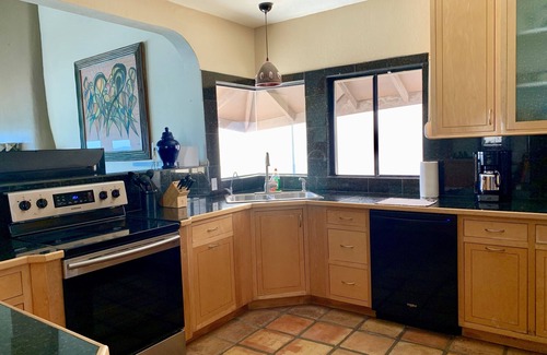 Las Conchas House | Beachfront Oasis: 4BR with Pool & Ocean View Retreat