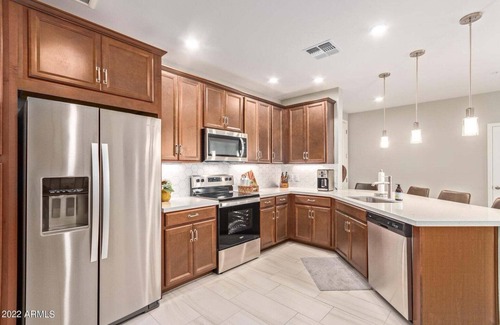 Ocotillo Condo | Cozy 2 Bedroom Condo at the Cays - Pet Friendly & Breakfast