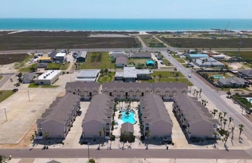 Corpus Christi House | Winter Texan/Snowbirds Welcome! The Breezeways Padre Island Texas Townhome.
