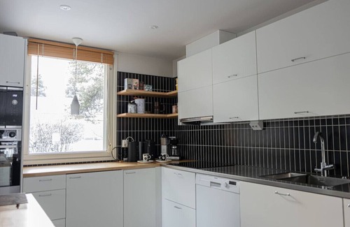 Rovaniemi House | Winter Villa Kylväjä by BookLapland