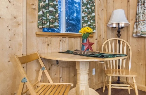 Salcha Cabin | Winter wonderland cabin