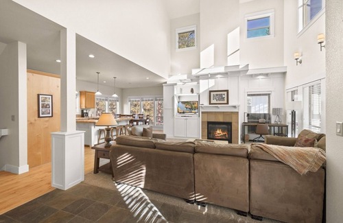 RiverWild House | Guest Rated: 9.8 at Winter Wren Loop, Mt Bachelor Resort