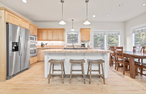 RiverWild House | Guest Rated: 9.8 at Winter Wren Loop, Mt Bachelor Resort