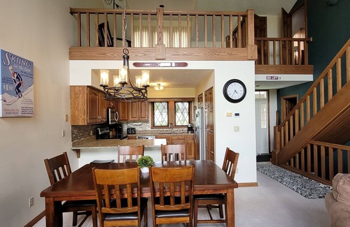 Clymer Condo | Winterberry Lodge: Premier Ski In/Out Condo with Pool Access