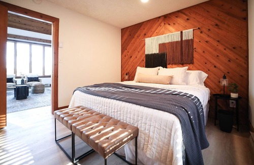 Pedlars Edge House | Charming Wintergreen MTN Chateau: Near Slopes & Hikes