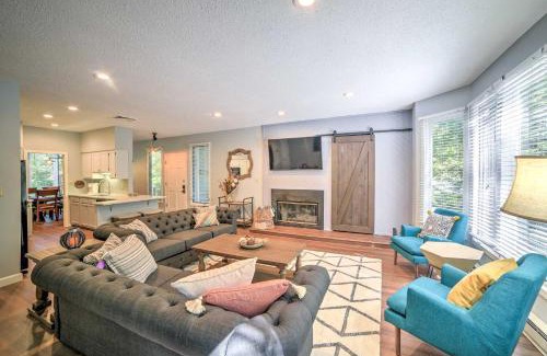 Roseland Apartment | Cozy Condo with Deck, Close to Wintergreen Resort