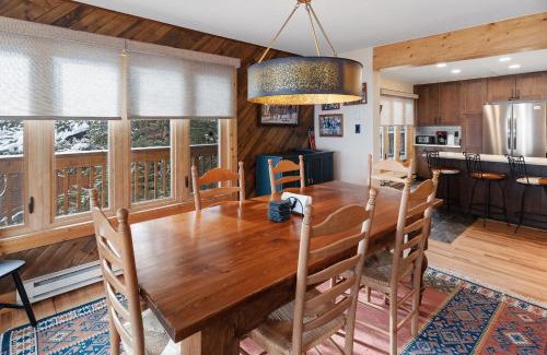 Steamboat Springs Apartment | Pet-Friendly Winterset 8 Townhouse with Breakfast & Hot Tub