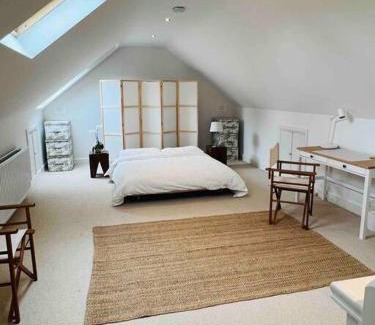 Enniskerry Apartment | Active Retreat at Winton Grove – Perfect for Tennis Lovers