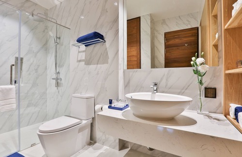 Chang Phueak Hotel | Discover Wintree City Resort Chiang Mai: 5-Star Retreat