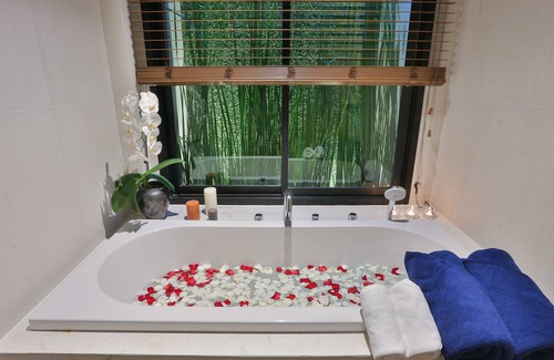 Chang Phueak Hotel | Discover Wintree City Resort Chiang Mai: 5-Star Retreat