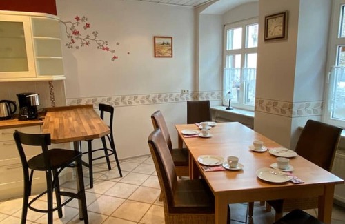 Erden House | Cozy Winzerhaus with Fireplace and Family-Friendly Amenities