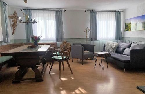 Oberkirch Apartment | Winzerhof Männle: Pet-Friendly Retreat with Ocean Views