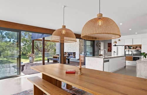 Fingal House | Experience Wirilda: Modern Oasis with Oceanfront Bliss