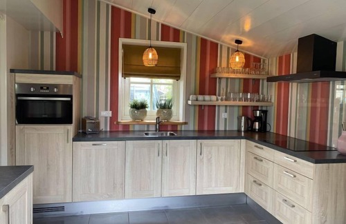 Hippolytushoef House | Unforgettable Stay at Wiringherlant by Interhome: 10/10 Rating