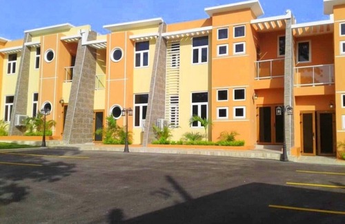 Port-au-Prince House | Experience Comfort at Wisdom: Free Transportation & Spa