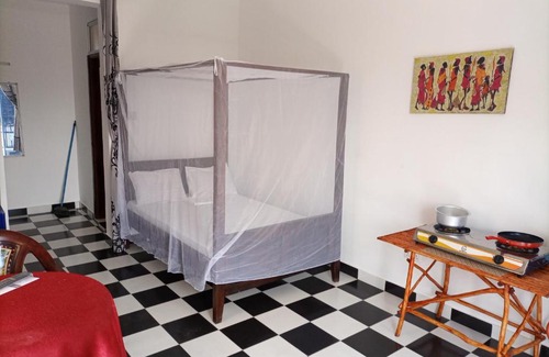 Mtwapa Apartment | Affordable Retreat at Wise Hotel with Pool & Family Fun