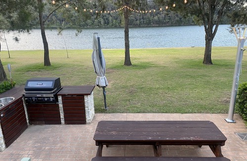 Wisemans Ferry Cabin | Wisemans Ferry: Relaxing Retreat on the Hawkesbury River