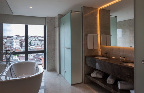 Bayrampasa Hotel | Inviting Wish More Hotel Istanbul: Pool, Spa & Family Fun