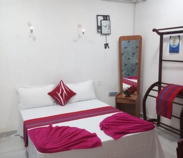 Bambalapitiya Hotel | Cozy Wish Residence SeaSide with Breakfast Near Durdans Hospital