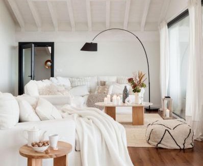 Prellezo Villa | Elegant Villa with Heated Pool and Ocean Views