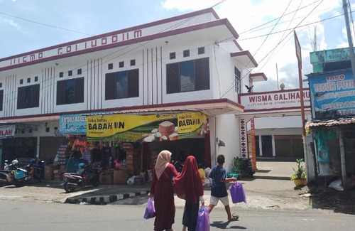 Banjarnegara Hotel | Budget-Friendly Stay at Wisma Galiharum, Banjarnegara