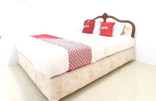 Kuningan Hotel | Discover OYO 93249 Wisma Jasmine Syariah with Breakfast