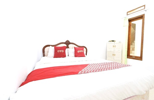 Kuningan Hotel | Discover OYO 93249 Wisma Jasmine Syariah with Breakfast