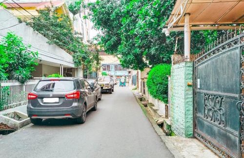Gambir Hotel | Family-Friendly Stay at Wisma Juanda Powered by Cocotel