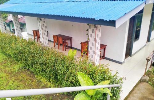 Moni House | Experience Wisma Kelimutu: Ocean View & Pet-Friendly Retreat