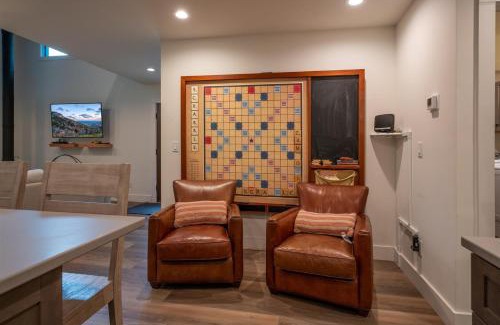 Brevard House | Witek Rinker House: Family-Friendly with Hot Tub & Kitchen