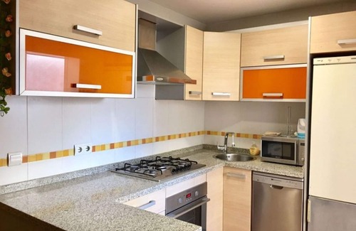 Alicante Apartment | Scenic Park View Hotel with Family-Friendly Amenities