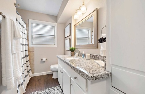 Deer Park House | Family-Friendly Retreat with Arcade & Covered Patio for 9