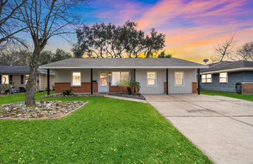 Deer Park House | Family-Friendly 4-Bedroom Home with Arcade in Deer Park