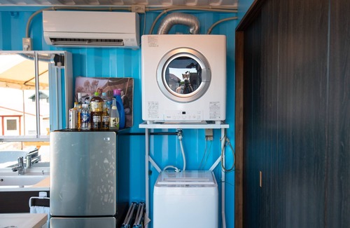 Shoshi House | Discover Pet-Friendly Trailer House with Ocean View & Jacuzzi