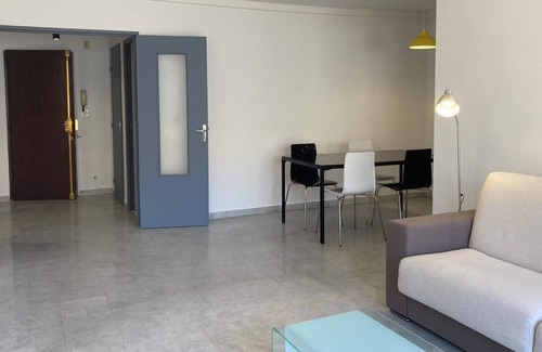 Saint-Lambert Apartment | With or without a car: shops, beaches, town centre, transport etc.